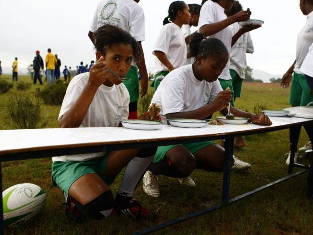 3 VOLETS - EDUCATION PAR SPORT- Photo défilante 2-1